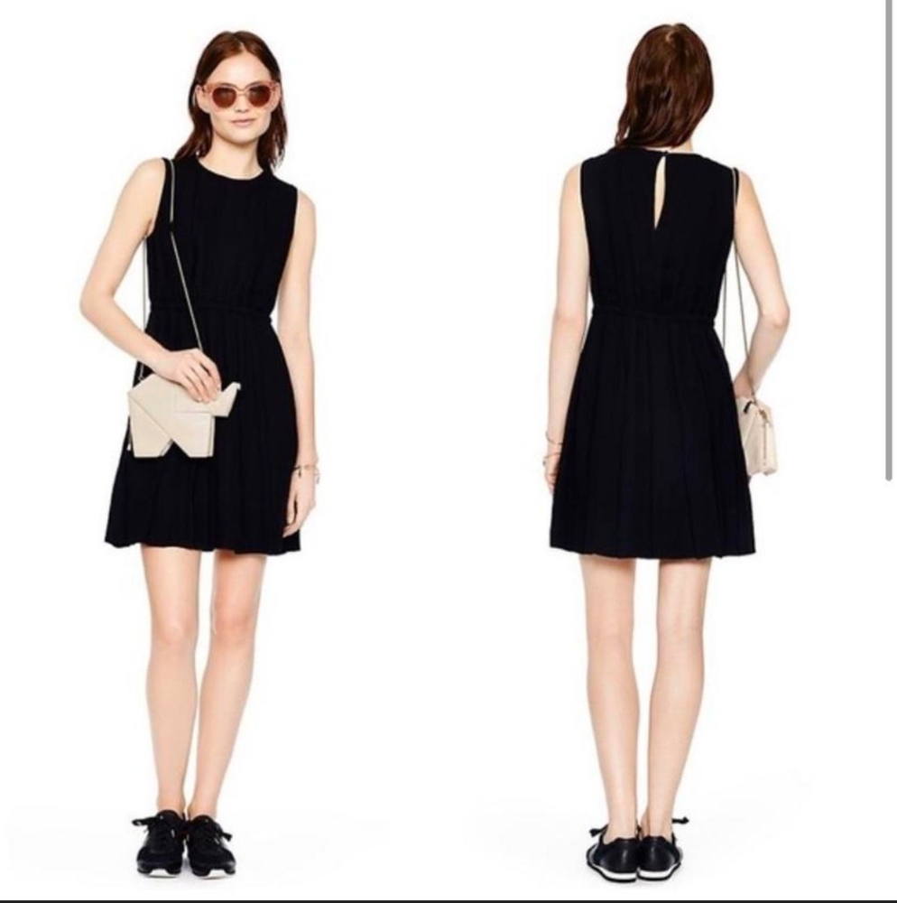 Kate Spade Pleated Crepe Dress Black Size 2 Keyhole back 100% Viscose